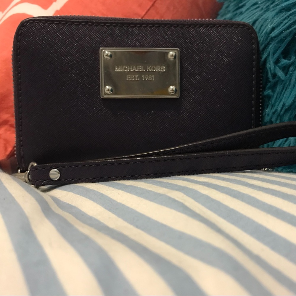 Michael Kors Wristlet Wallet